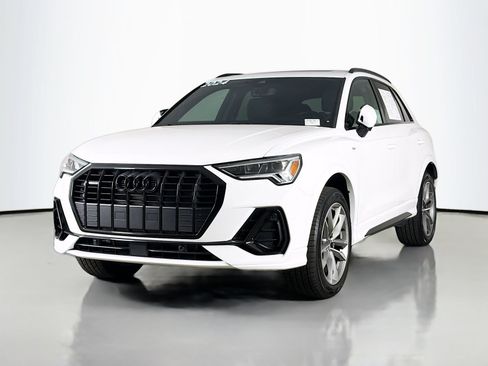 Used 2024 Audi Q3 2.0T Premium AWD/4WD image 3