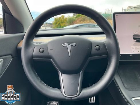 Used 2022 Tesla Model Y Performance AWD/4WD image 44