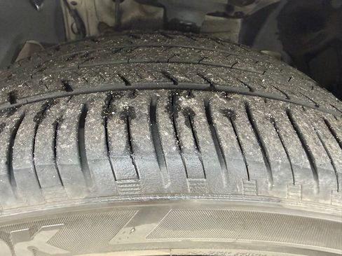 Used 2024 Toyota Camry SE image 26