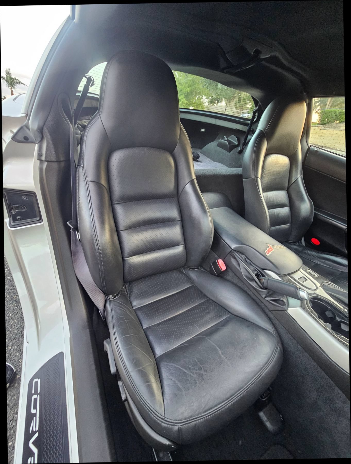 Used 2005 Chevrolet Corvette Coupe w/ Preferred Equipment Group RWD image 24