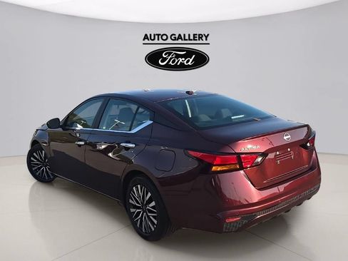 Used 2025 Nissan Altima 2.5 SV FWD image 6