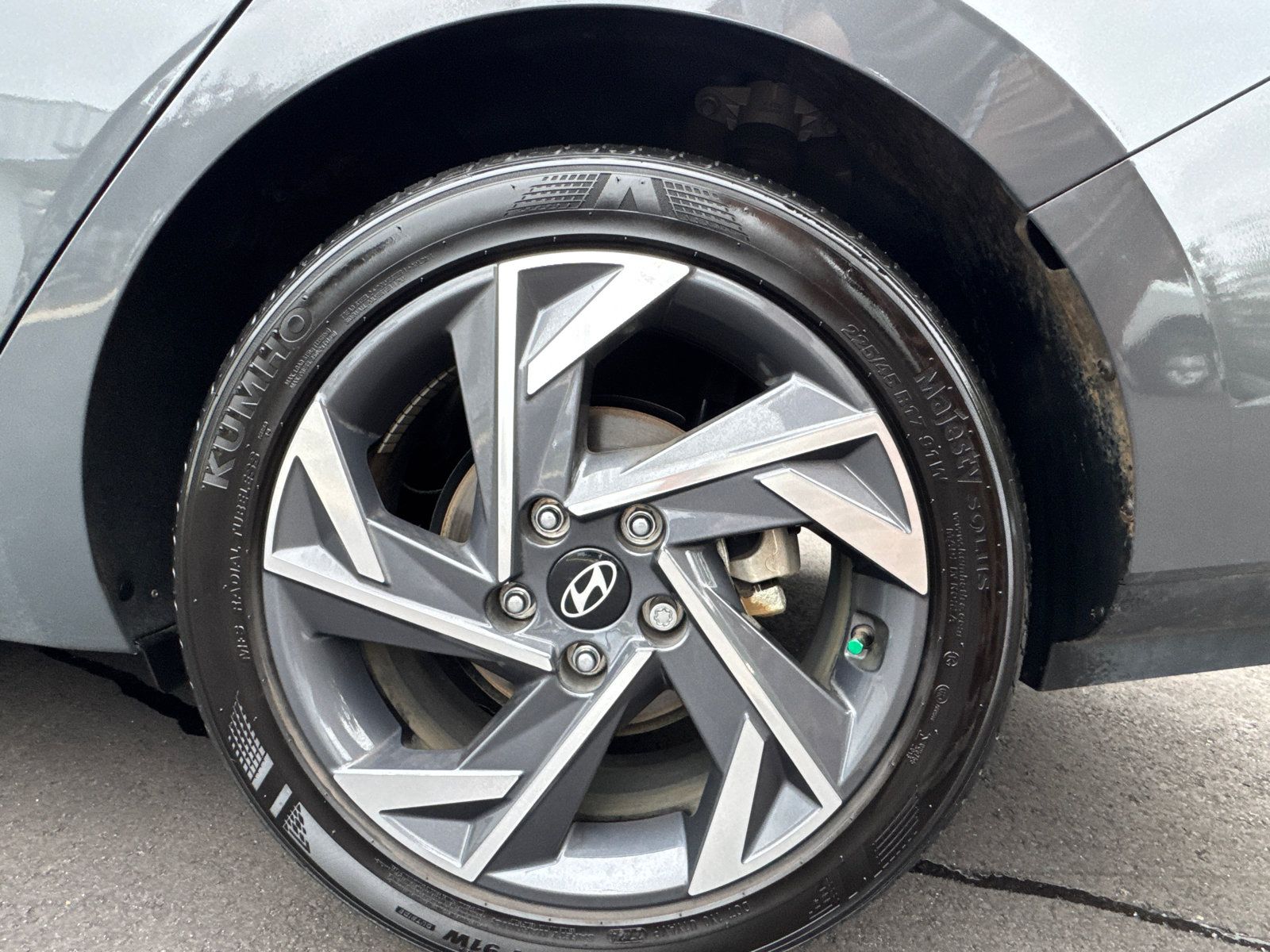 Used 2025 Hyundai Elantra Sport FWD image 20