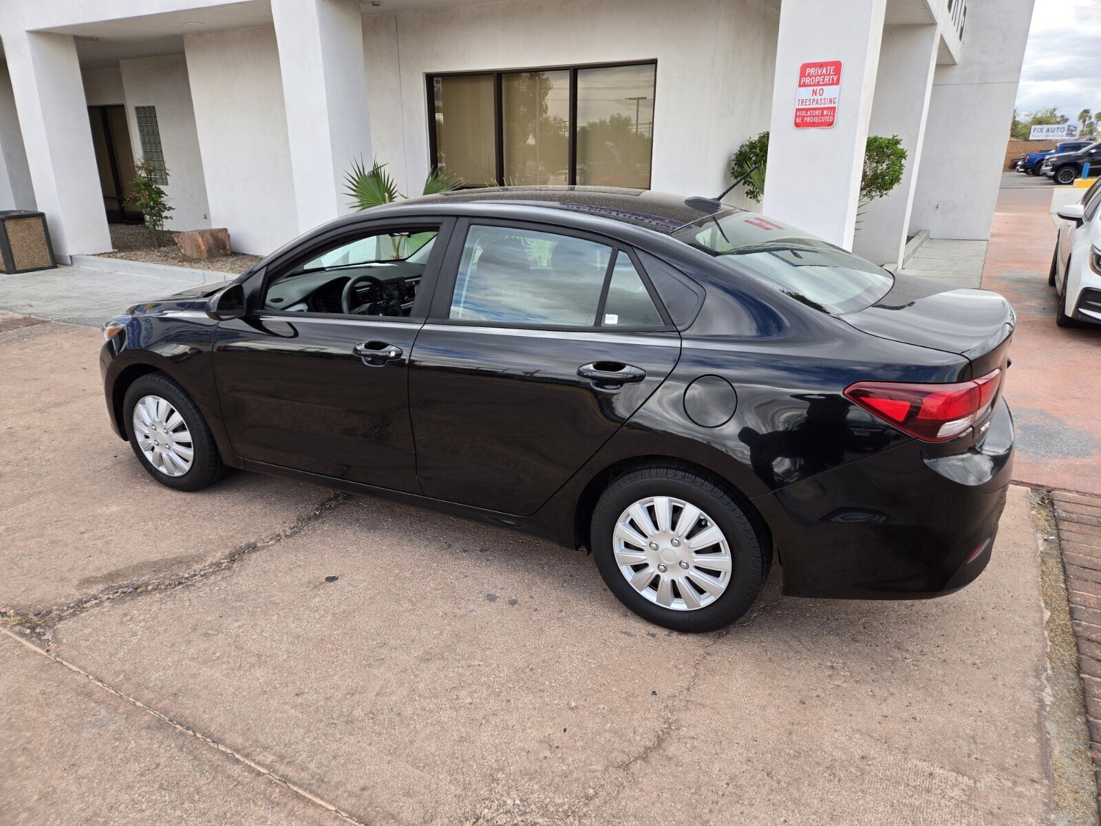 Used 2018 Kia Rio S FWD image 3