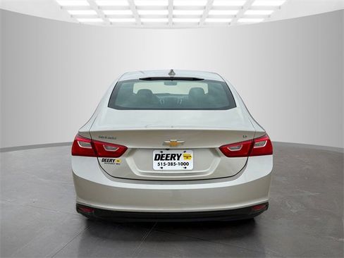 Used 2016 Chevrolet Malibu LT image 5