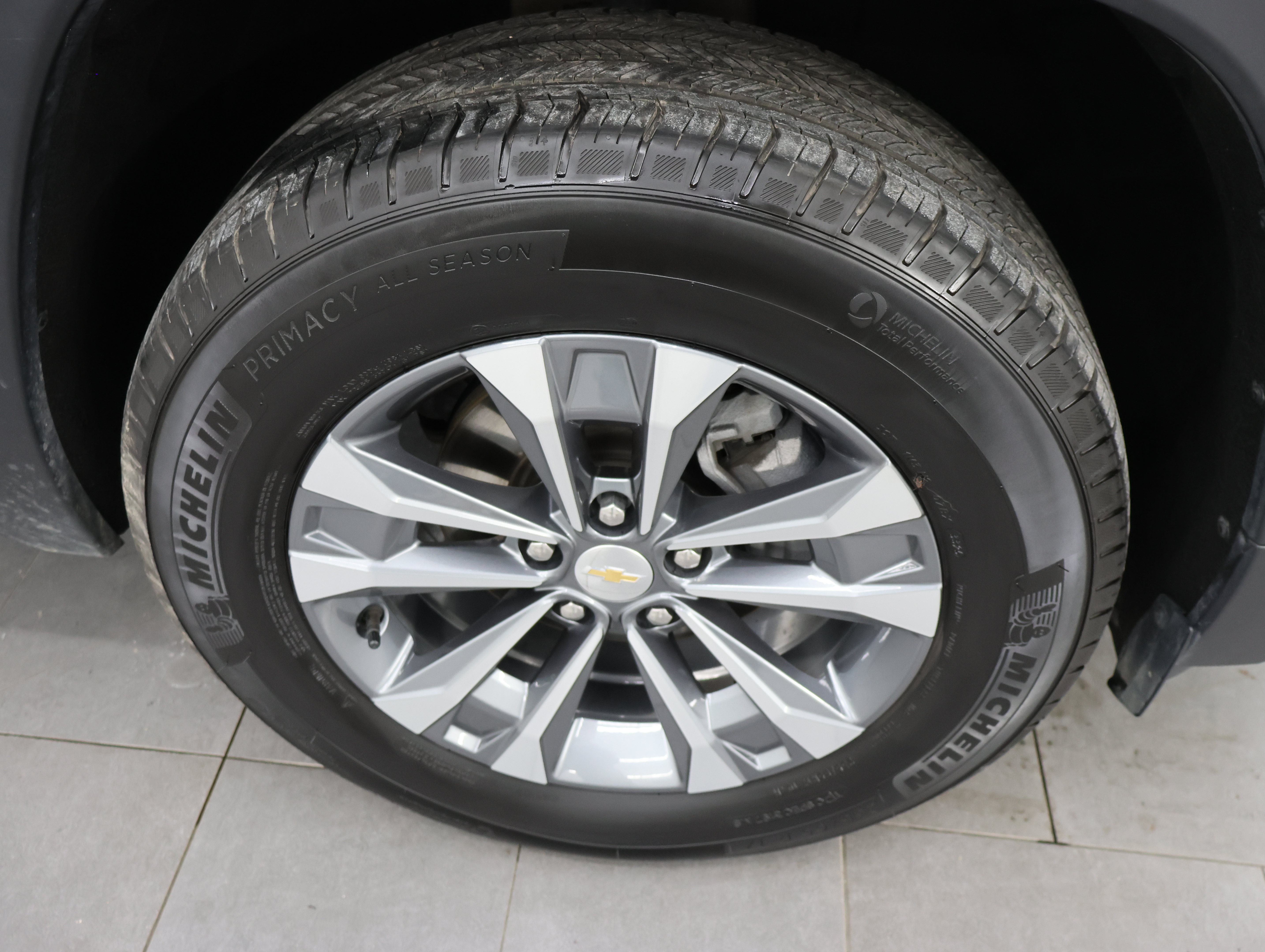 Used 2026 Chevrolet Equinox LT AWD/4WD image 3
