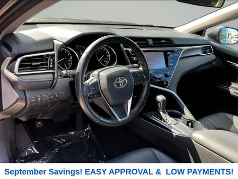 Used 2018 Toyota Camry SE FWD image 14