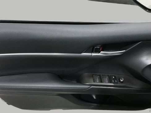 Used 2024 Toyota Camry XLE image 27