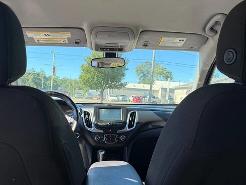 Used 2018 Chevrolet Equinox LT image 12