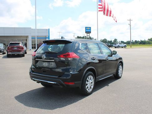 Used 2017 Nissan Rogue S FWD image 9