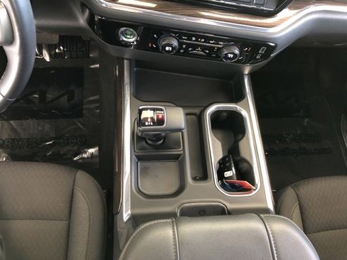 Used 2023 Chevrolet Silverado 1500 LT Trail Boss image 34