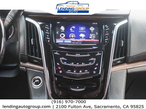 Used 2019 Cadillac Escalade Premium Luxury image 12