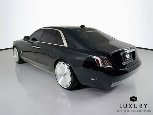 Used 2025 Rolls-Royce Ghost AWD/4WD image 9