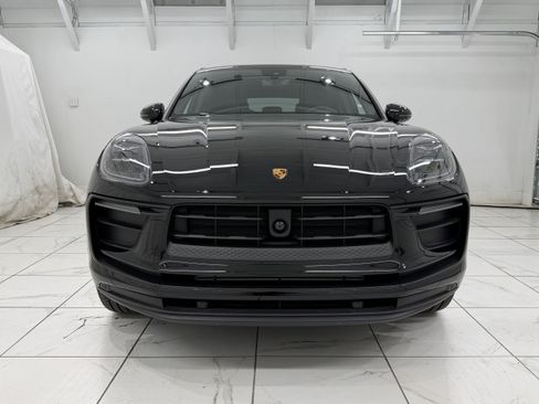 New 2026 Porsche Macan AWD/4WD image 9