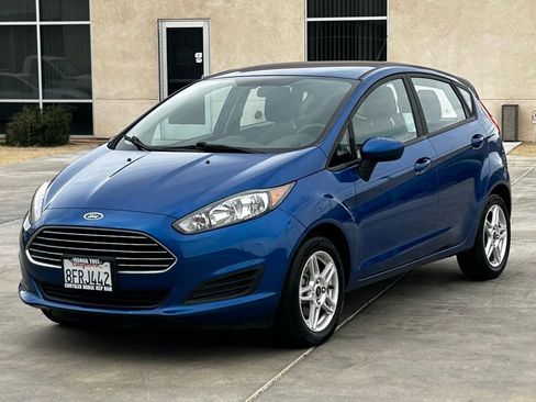 Used 2018 Ford Fiesta SE image 3