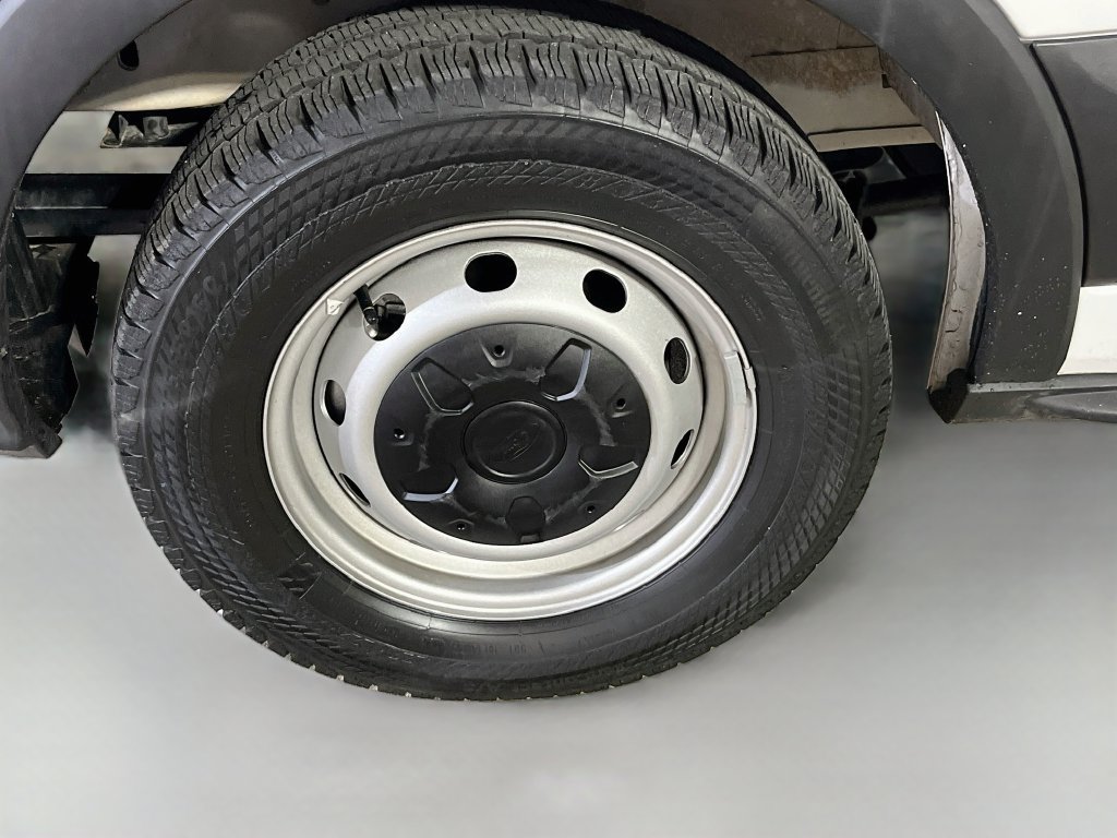 Used 2026 Ford Transit 250 148 Medium Roof RWD image 28