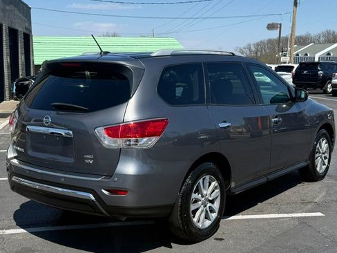 Used 2016 Nissan Pathfinder SV image 17