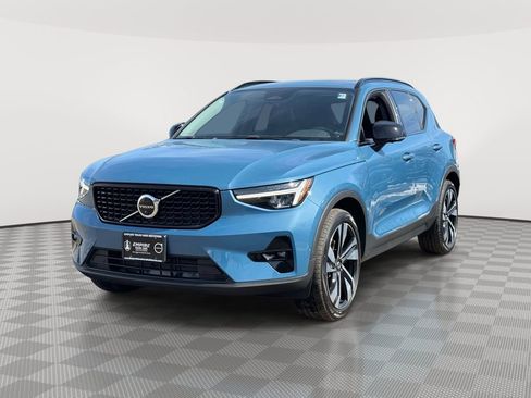 Certified 2023 Volvo XC40 B5 Plus w/ Driver Assist Package image 2