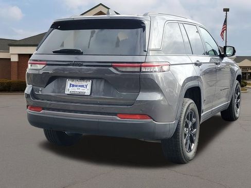 New 2026 Jeep Grand Cherokee Altitude AWD/4WD image 3