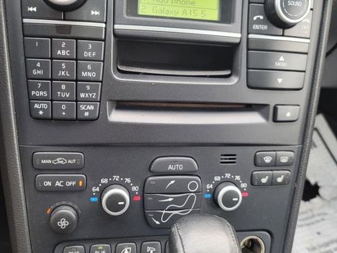 Used 2011 Volvo XC90 3.2 image 18
