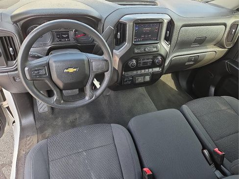 Used 2020 Chevrolet Silverado 1500 Custom w/ Custom Value Package RWD image 6