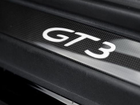 Used 2018 Porsche 911 GT3 image 40