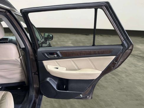 Used 2019 Subaru Outback 2.5i Limited w/ Popular Package #2 AWD/4WD image 19