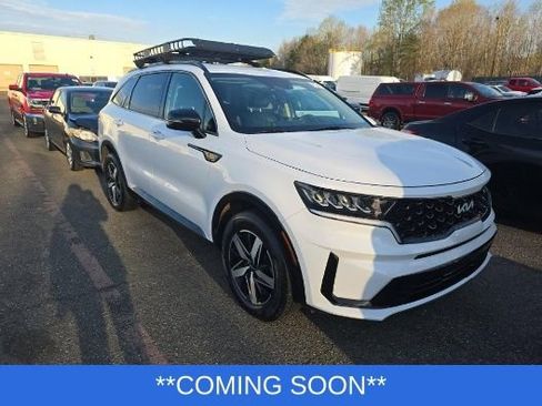 Used 2022 Kia Sorento S FWD image 2