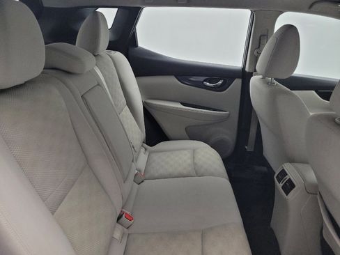 Used 2018 Nissan Rogue Sport SV AWD/4WD image 19