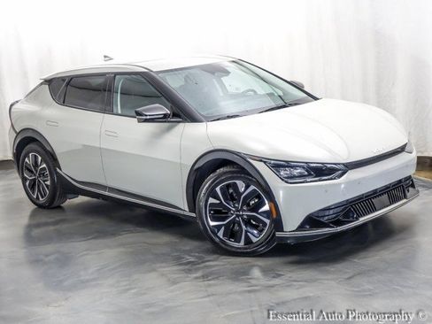 Used 2022 Kia EV6 Wind image 5