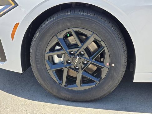 New 2026 Kia K5 LXS FWD image 8