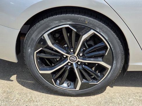 Certified 2024 Nissan Altima 2.5 SR FWD image 12