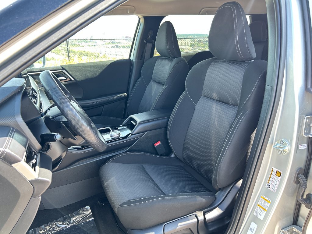 Used 2025 Mitsubishi Outlander ES AWD/4WD image 15