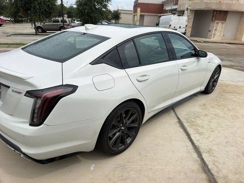 Used 2022 Cadillac CT5 V RWD image 13
