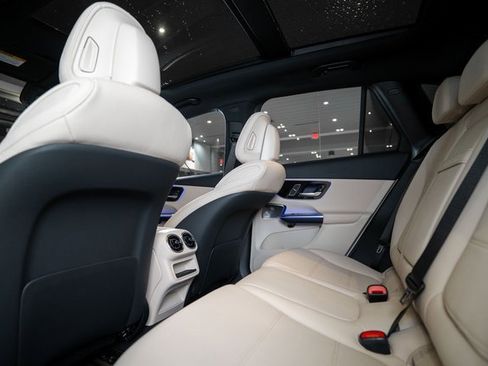 New 2026 Mercedes-Benz GLC 300 4MATIC image 29