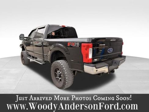 Used 2018 Ford F250 XLT w/ XLT Premium Package image 4