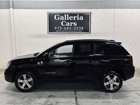 Used 2017 Jeep Compass High Altitude image 1