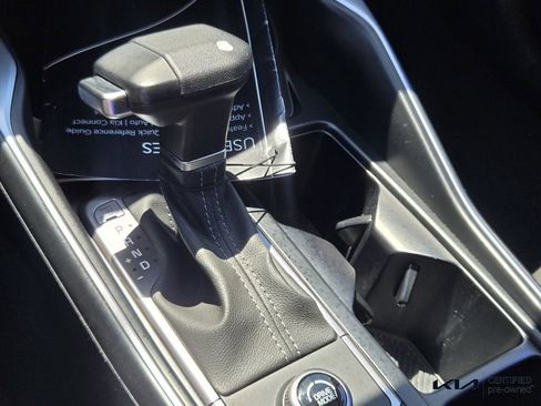 Certified 2025 Kia Sorento LX image 25