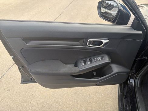 Used 2023 Honda Civic Sport image 11