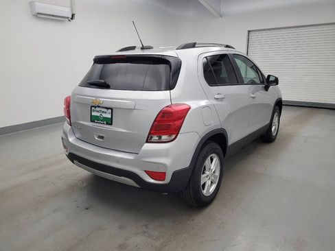 Used 2022 Chevrolet Trax LT w/ Driver Confidence Package AWD/4WD image 9