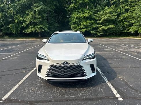 Used 2024 Lexus RX 350 w/ Convenience Package AWD/4WD image 3