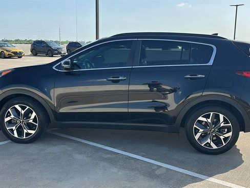 Used 2020 Kia Sportage EX w/ EX Technology Package FWD image 10