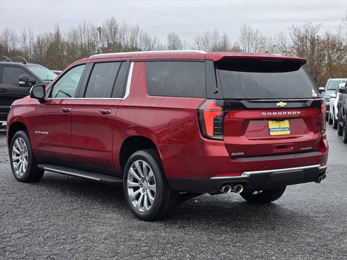 New 2026 Chevrolet Suburban Premier image 17