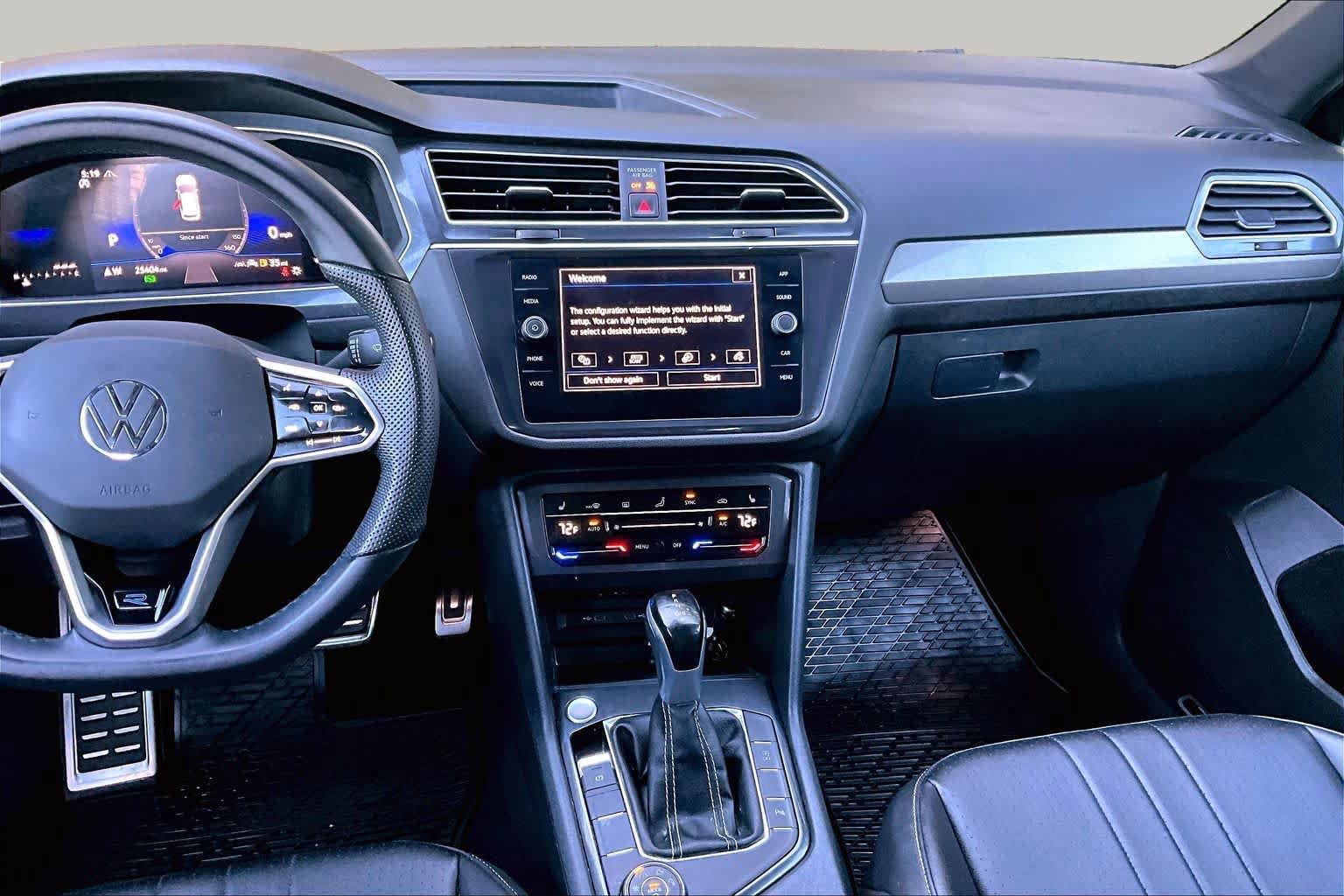 Used 2024 Volkswagen Tiguan SE R-Line AWD/4WD image 7