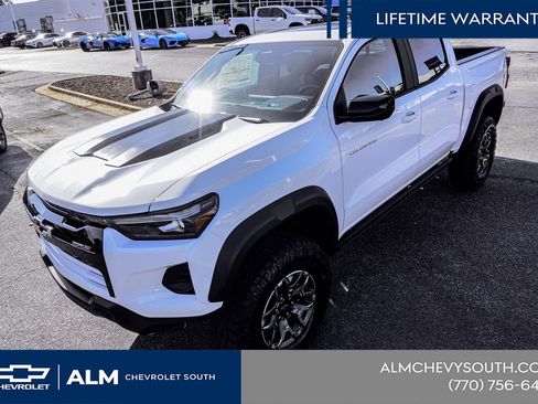 New 2026 Chevrolet Colorado ZR2 w/ Technology Package AWD/4WD image 18