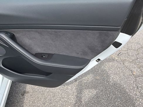 Used 2023 Tesla Model 3 Standard Range image 21