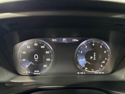 Used 2020 Volvo XC40 T4 Inscription image 71