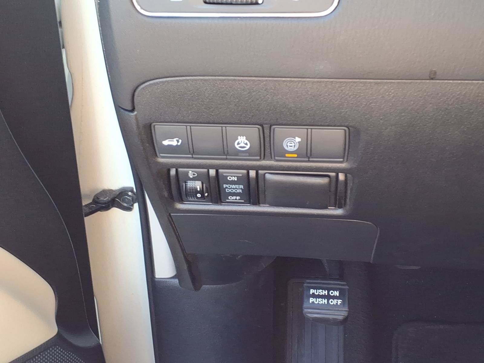 Used 2018 Nissan Armada Platinum w/ Captain Seat Package AWD/4WD image 23