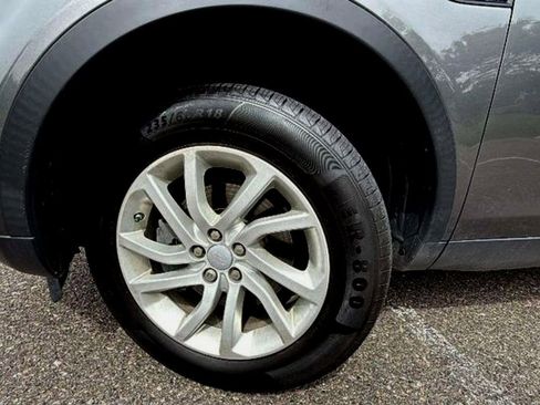 Used 2017 Land Rover Discovery Sport HSE image 17