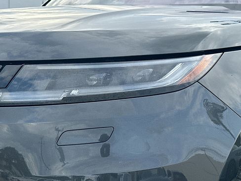 Used 2023 Land Rover Range Rover Sport SE Dynamic image 38