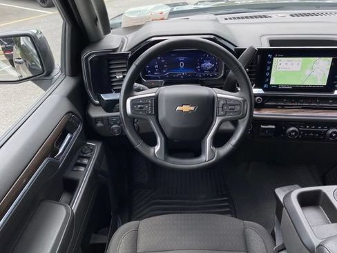 Used 2024 Chevrolet Silverado 1500 LT w/ Convenience Package II AWD/4WD image 29